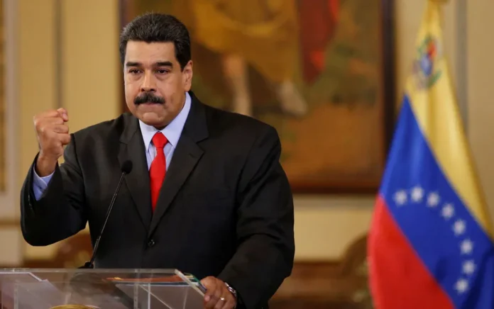 Venezuela envia 15 mil soldados à fronteira com a Colômbia