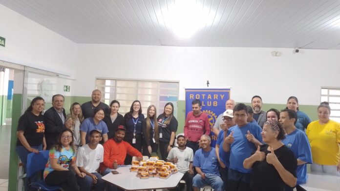 Putin diz a Trump que está disposto a se reunir com Zelensky