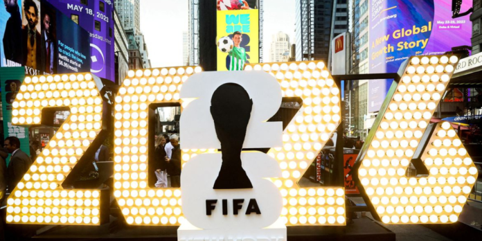 A Fifa confirmou Madonna, Shakira e BTS como as atrações da grande final da Copa 2026 no MetLife Stadium. Sob curadoria de Chris Martin, o primeiro show do intervalo da história das finais da Copa arrecadará fundos para a educação global. Confira os detalhes.