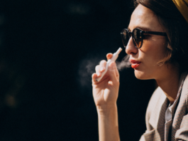 O cigarro voltou? Pneumologista alerta para nova geração de fumantes atraída pelo cigarro eletrônico