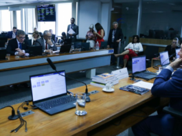 Lideranças no Senado definem ritmo de tramitação da PEC que prevê o fim da escala 6×1