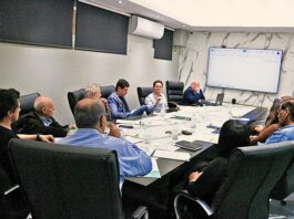 Em reunião mensal, diretoria da Acim avalia novos programas para o comércio e celebra renovação da ISO 9001